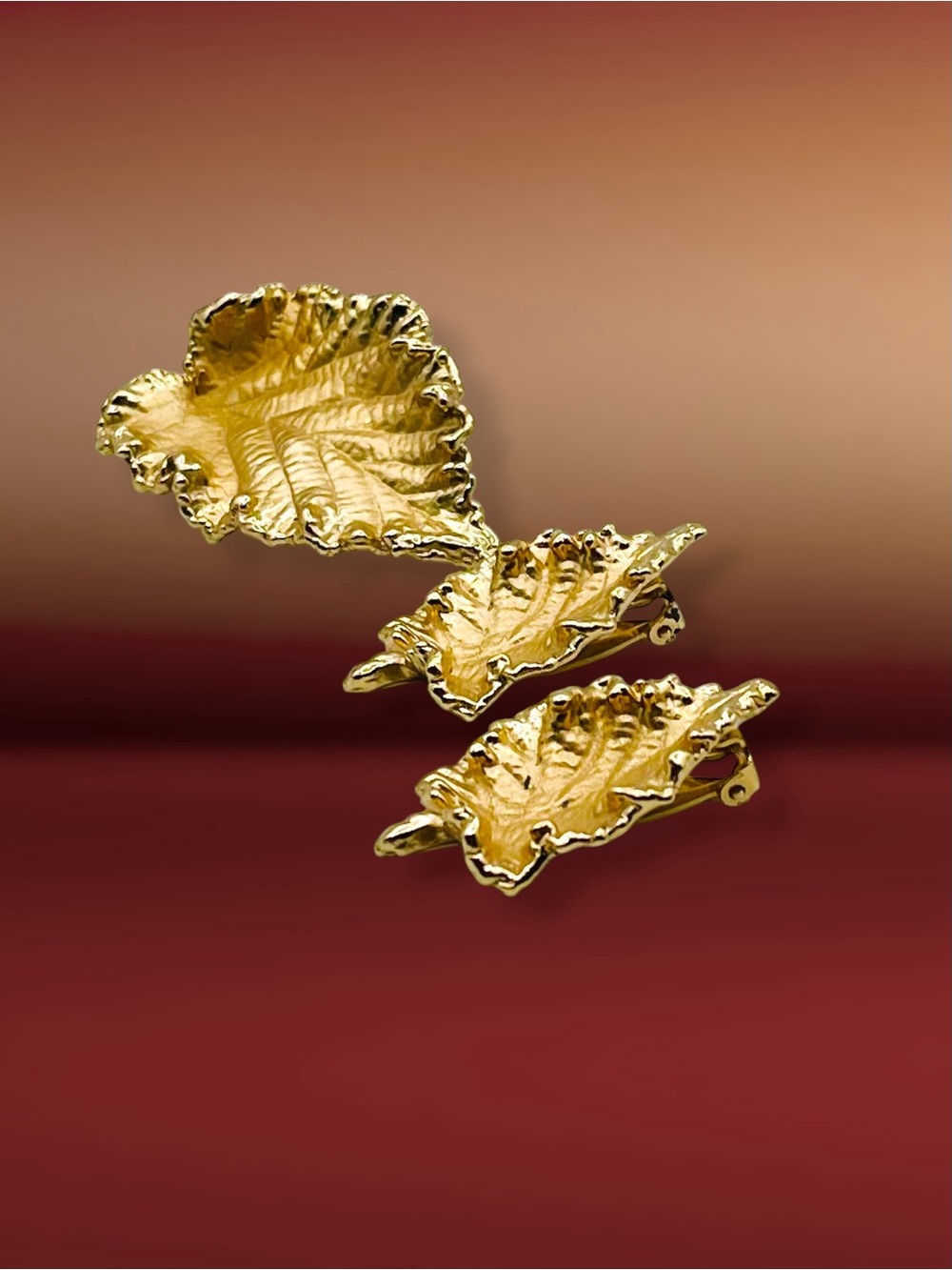 Vintage Napier Gold Tone Textured Leaf Brooch & Matching Clip-On Earrings Set - Picture 6 of 14